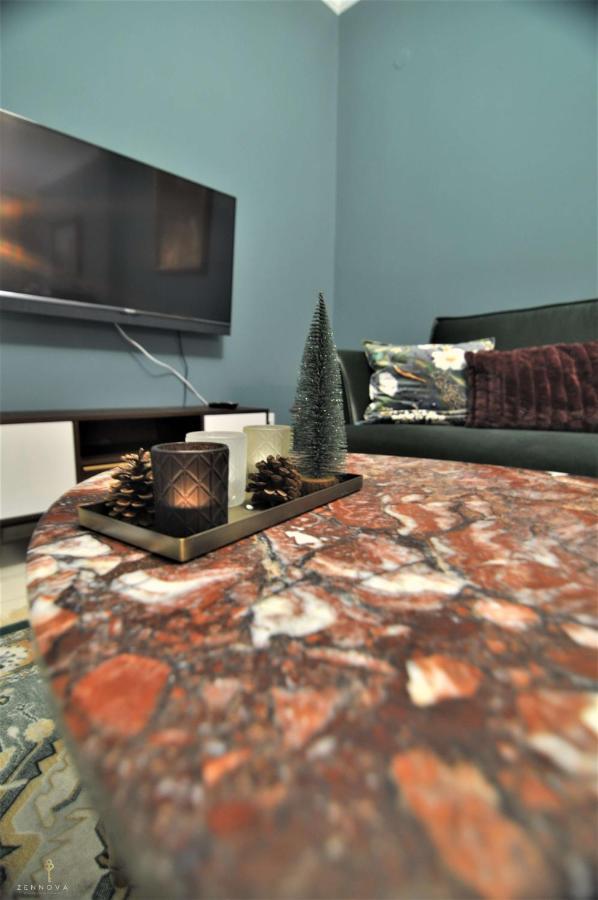 Zennova #4 Vintage City Center Apt Salonic Exterior foto